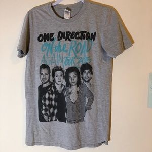 ONE DIRECTION 2015 Tour Shirt *LIGHTLY USED*